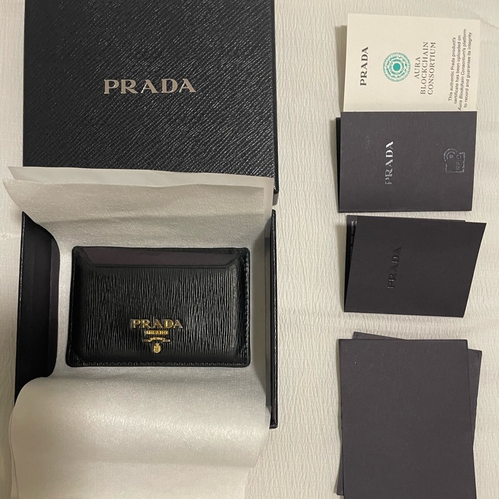 PRADA WALLET CREDIT CARD HOLDER
